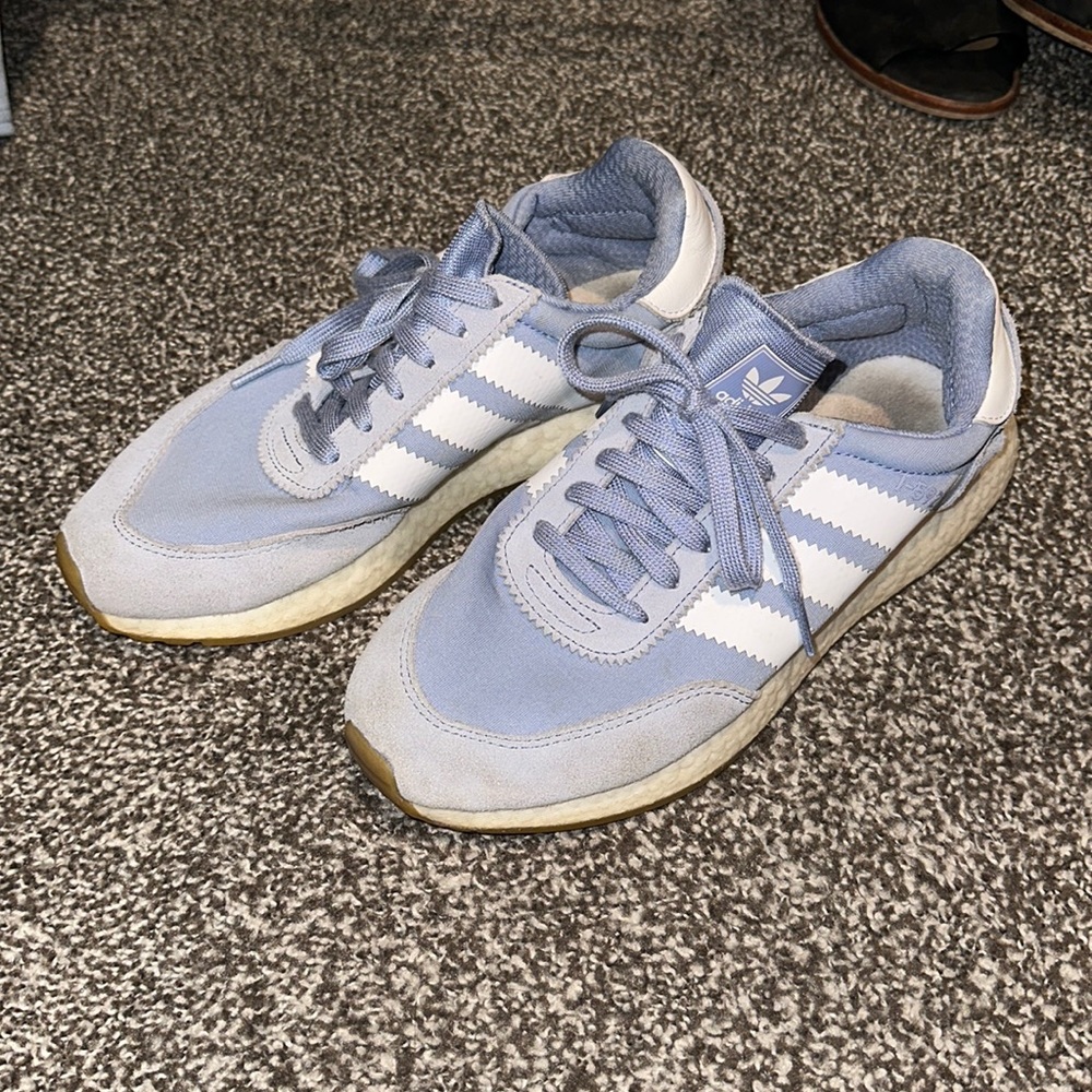 Adidas women’s sneakers
